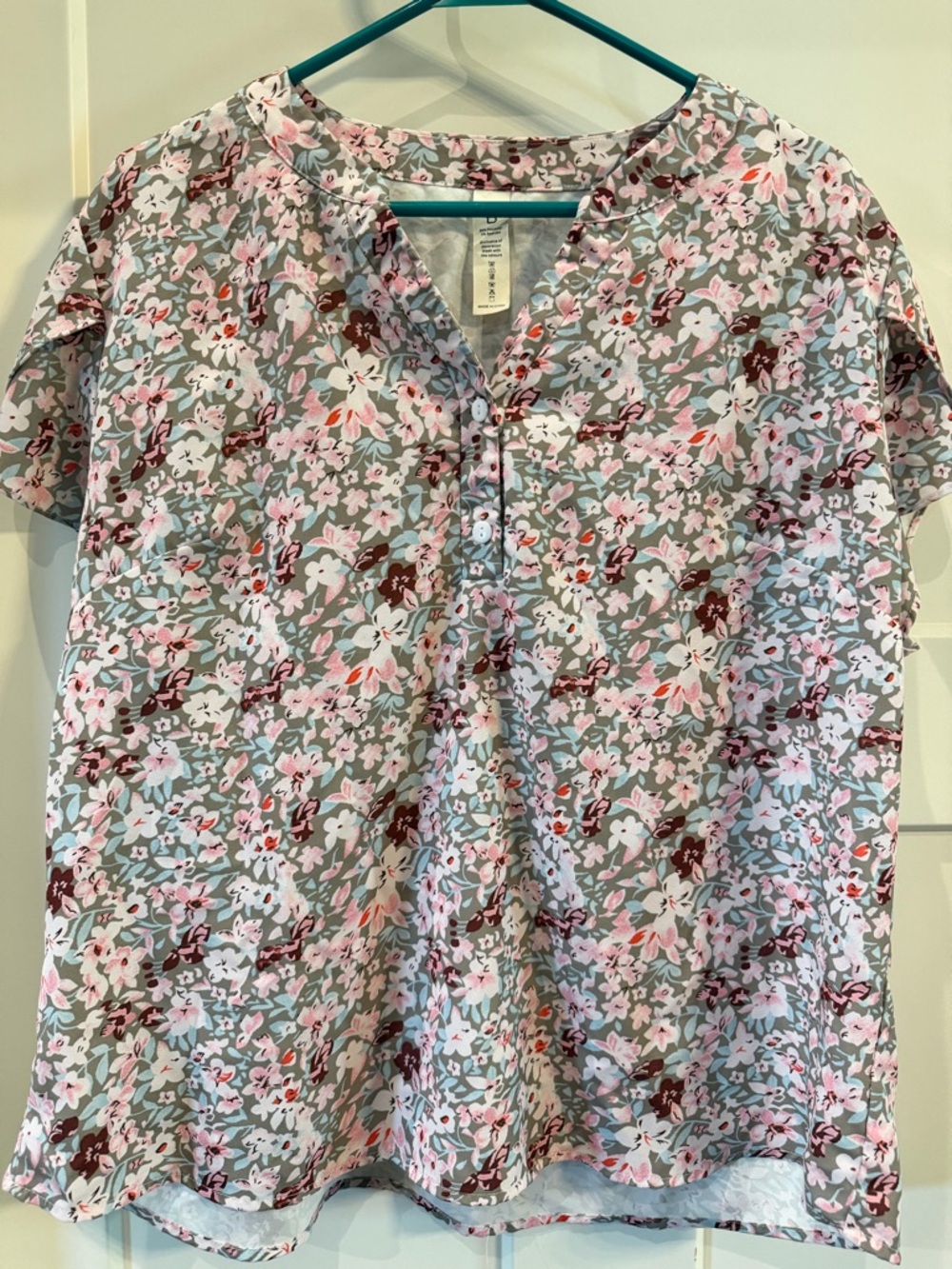 Floral Short-Sleeve Henley Top - Pink & Gray